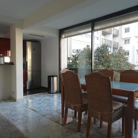 Beautiful Beachfront 2 Bedroom Flat Apartment